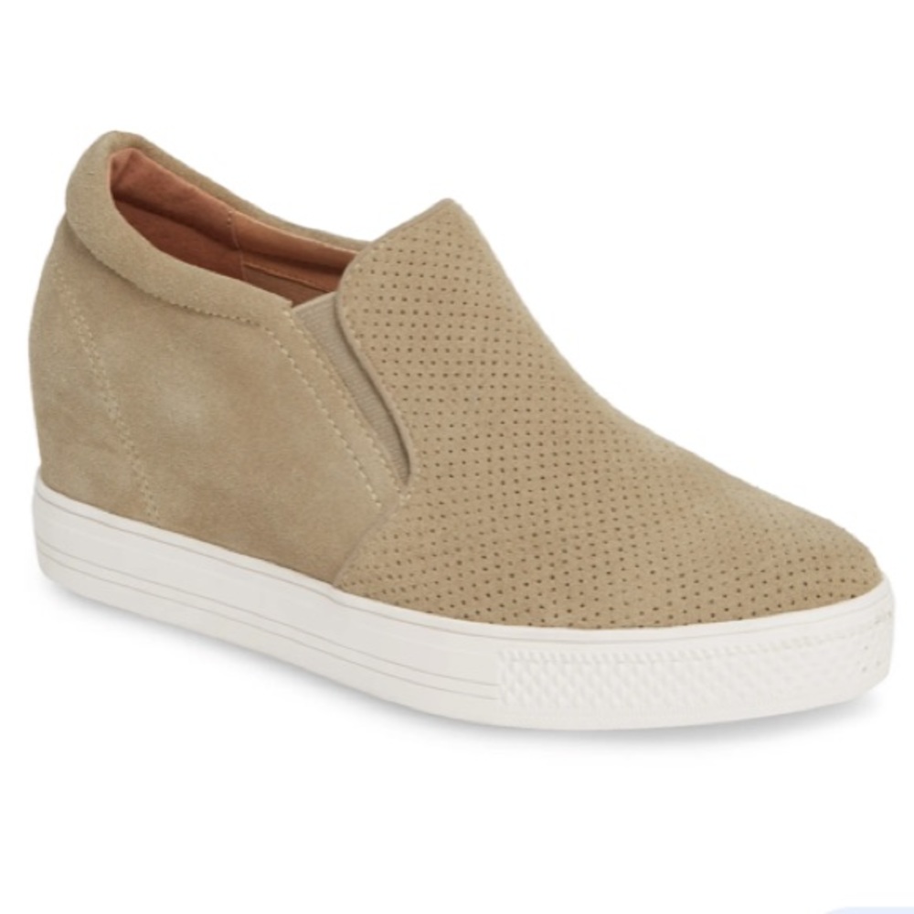 Caslon Allie Wedge sneaker